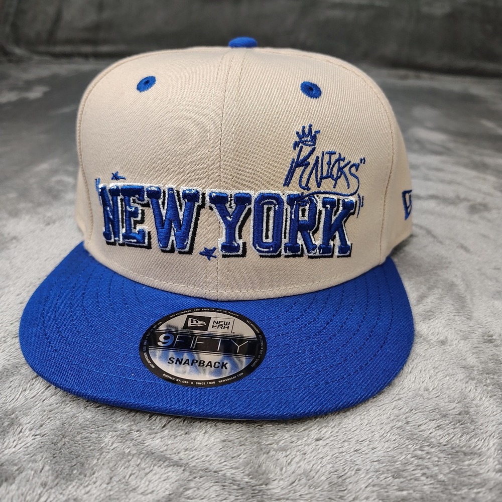 New Era New York Knicks Team Art 9FIFTY Hat Cap Adjustable Snapback Beige NBA